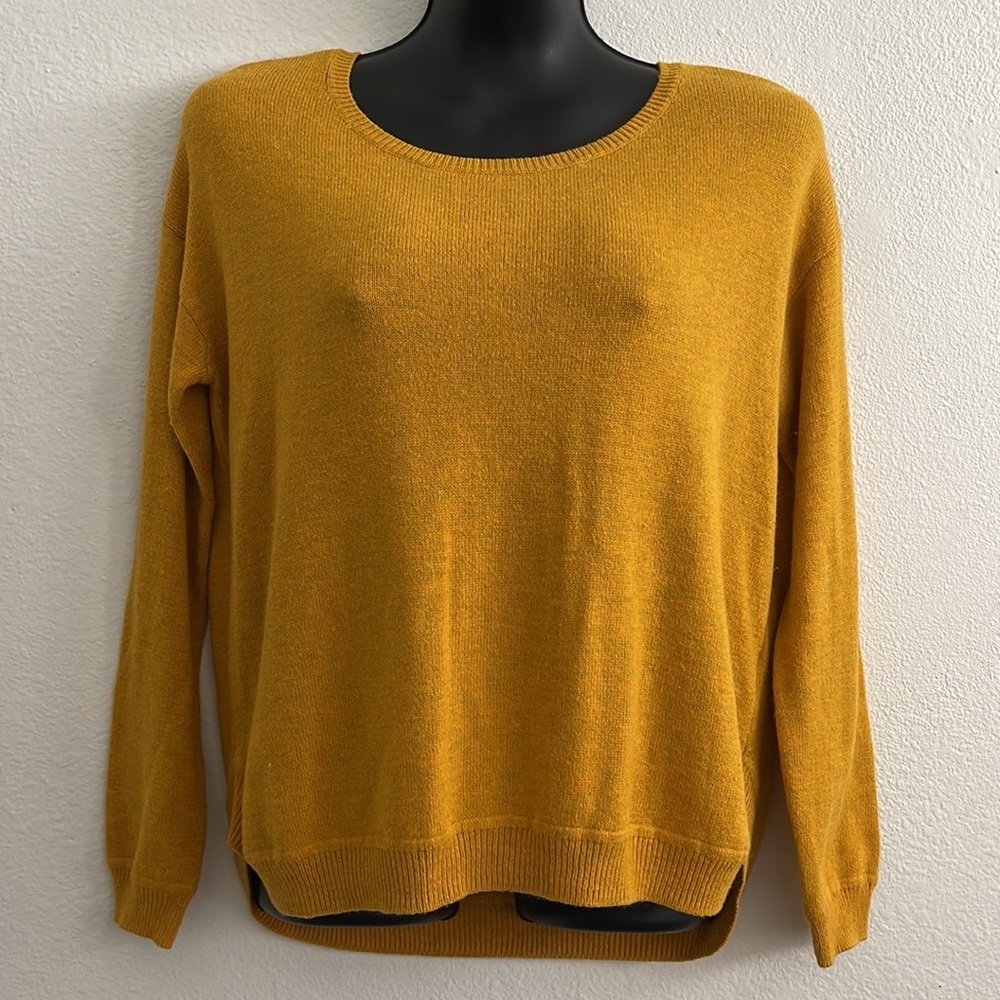 H&M Sweater Top